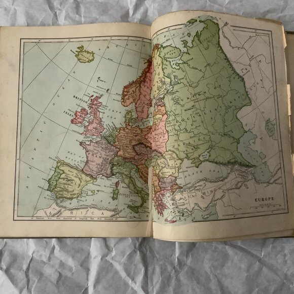 VINTAGE TEXTBOOK - ONTARIO PUBLIC SCHOOL GEOGRAPHY 1938 - Picture 6 of 10